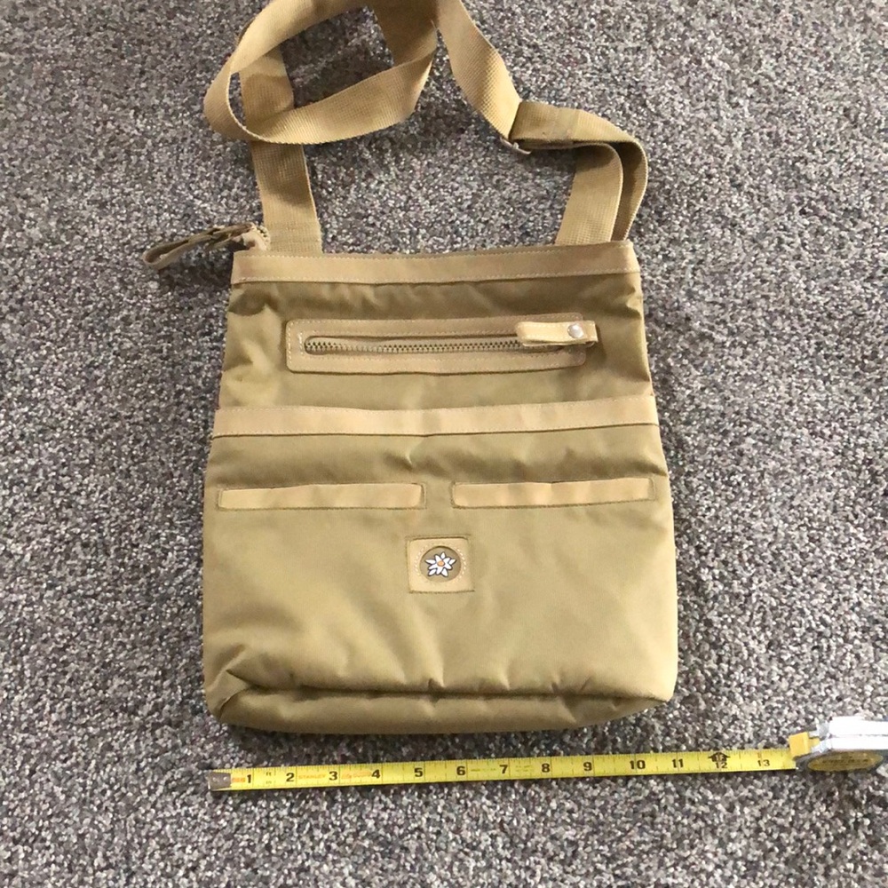 Sherpani bag